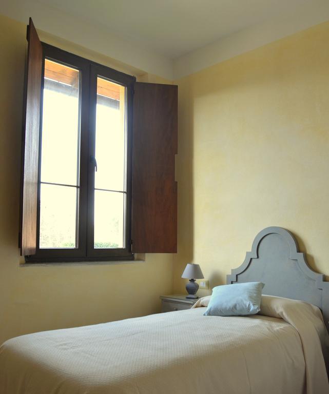 Agriturismo Borgo San Francesco Basiglio Eksteriør billede